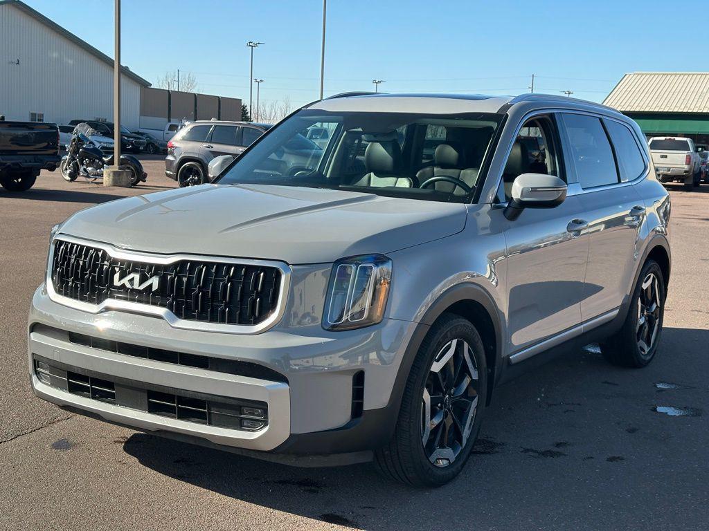 used 2023 Kia Telluride car, priced at $35,978