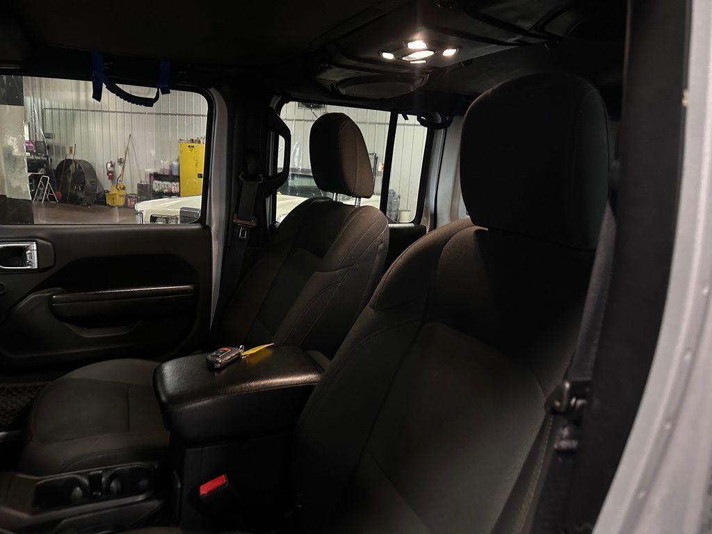 used 2022 Jeep Wrangler Unlimited car, priced at $28,455