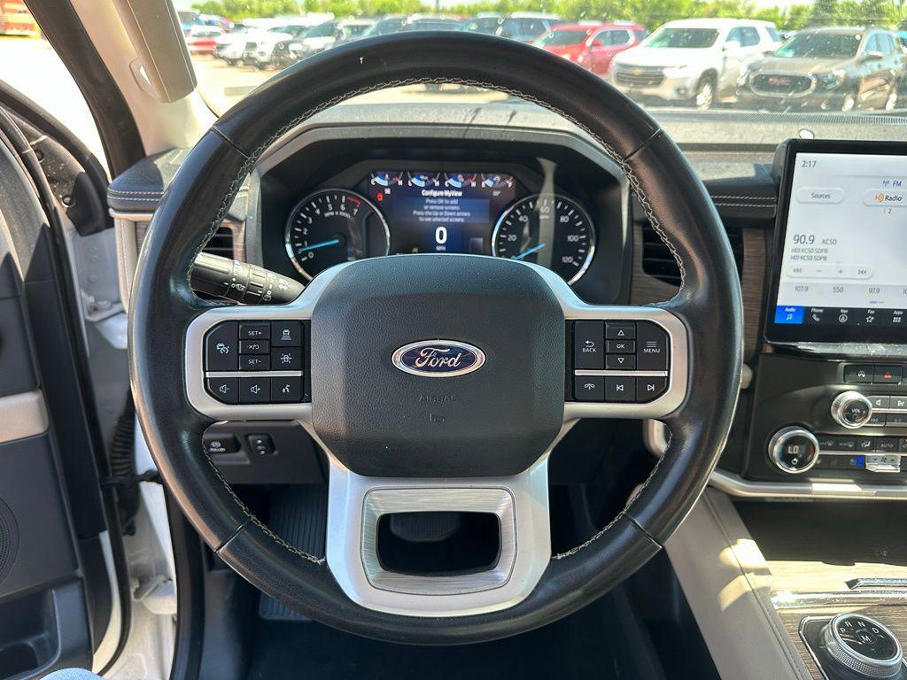 used 2024 Ford Expedition car, priced at $43,348