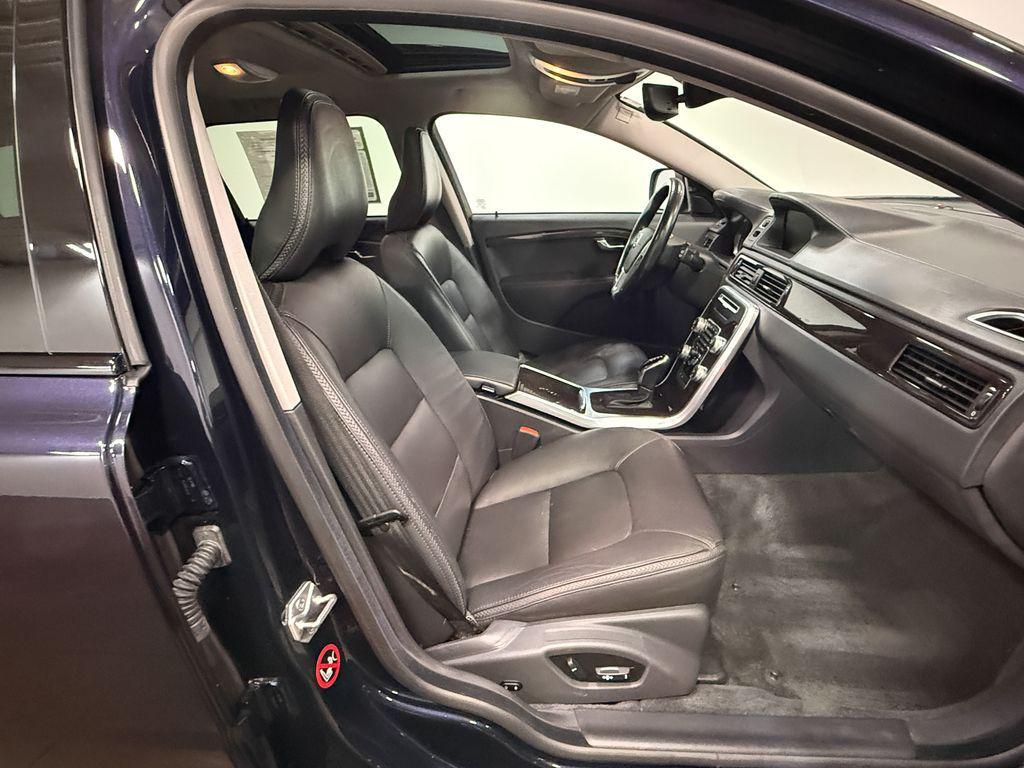 used 2016 Volvo XC70 car, priced at $17,783