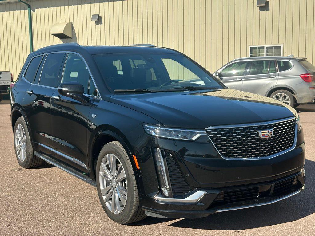 used 2023 Cadillac XT6 car, priced at $41,996