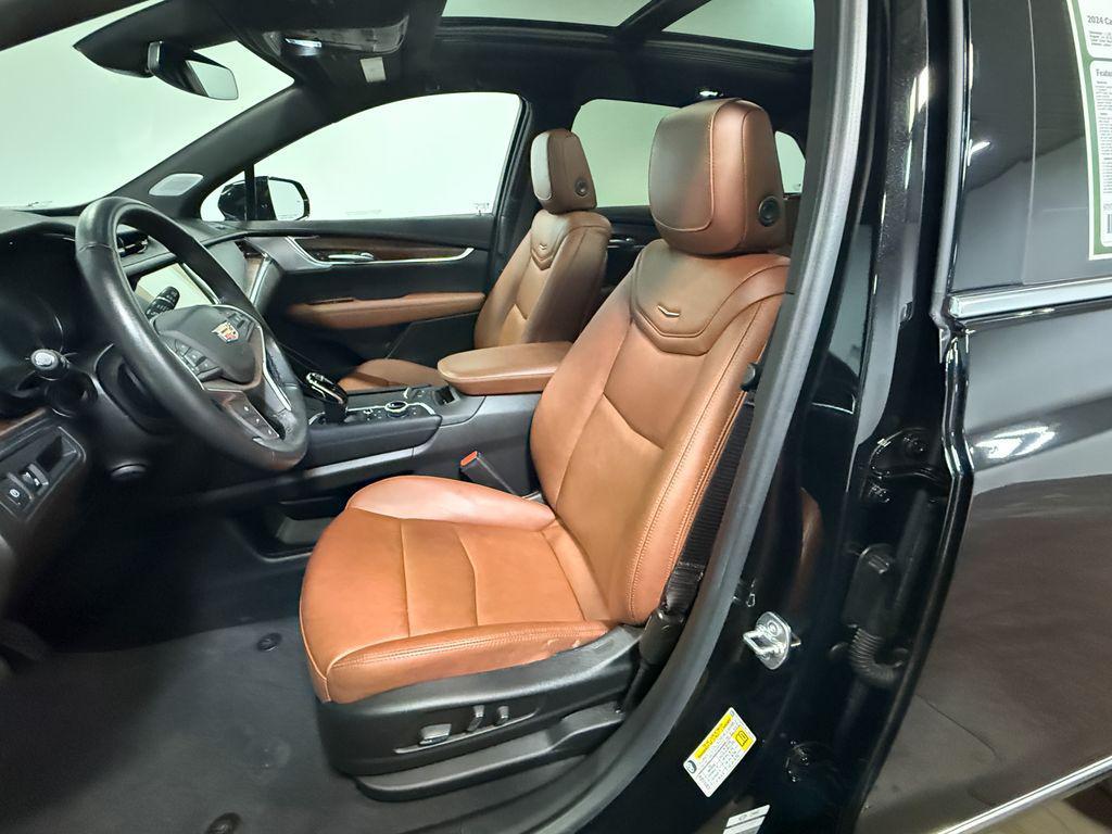 used 2024 Cadillac XT5 car, priced at $43,212