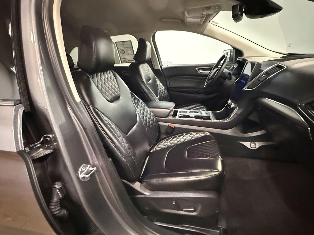 used 2024 Ford Edge car, priced at $27,933
