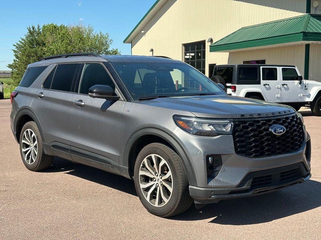 used 2025 Ford Explorer car, priced at $40,176