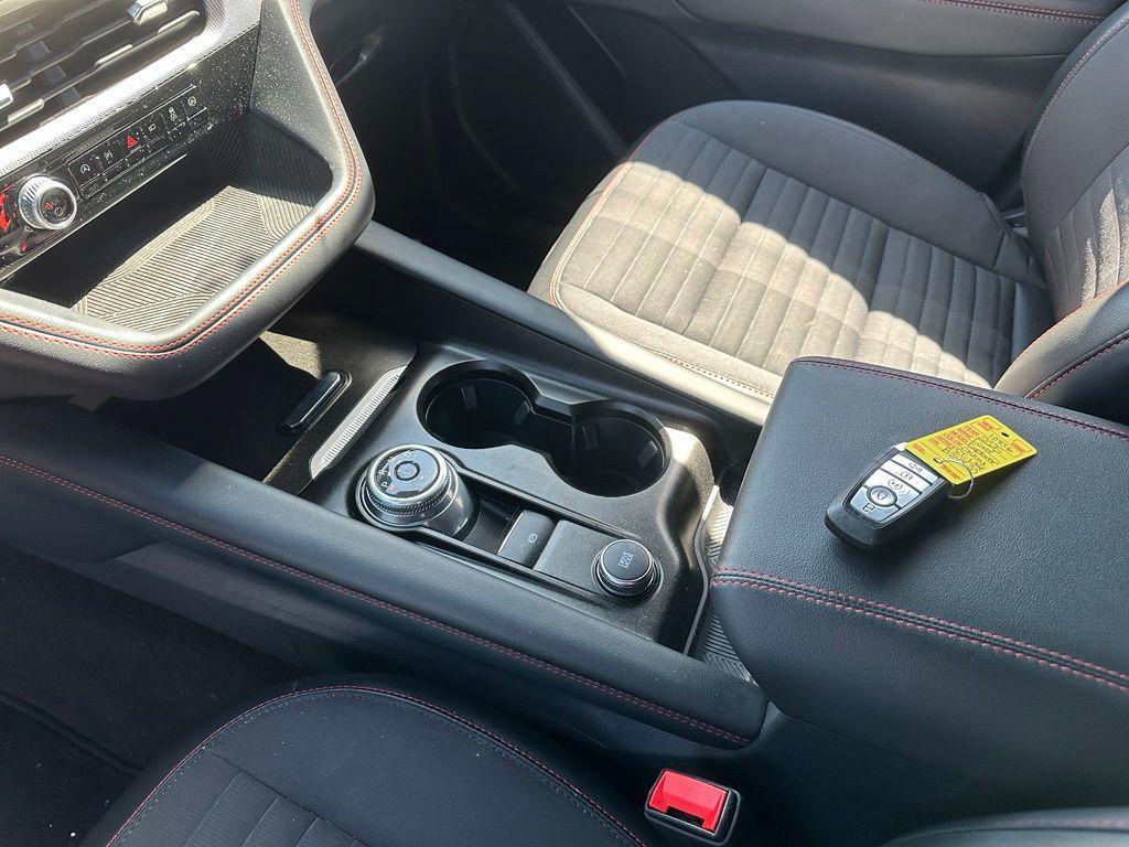 used 2025 Ford Explorer car, priced at $40,176