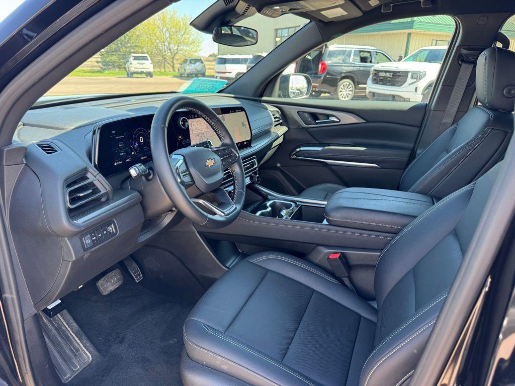 used 2026 Chevrolet Traverse car, priced at $43,663