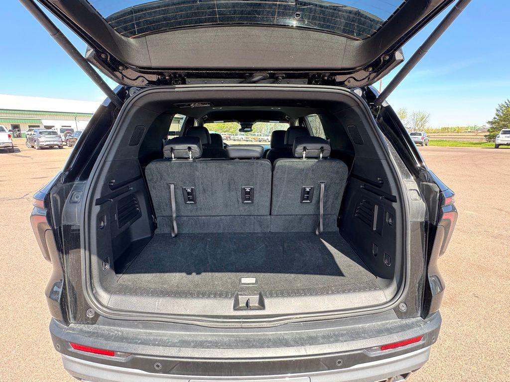used 2026 Chevrolet Traverse car, priced at $43,663