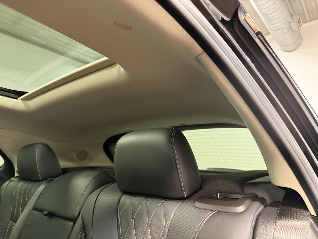 used 2023 Buick Envision car, priced at $33,669