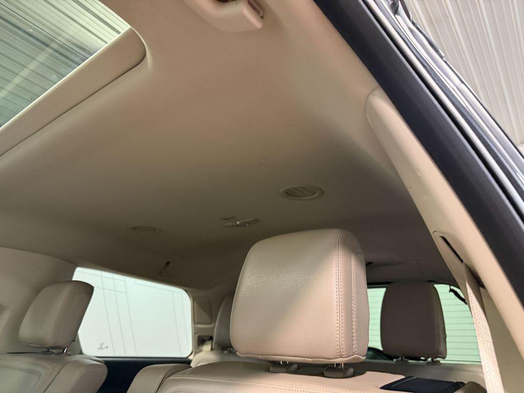 used 2024 Ford Expedition car, priced at $43,629