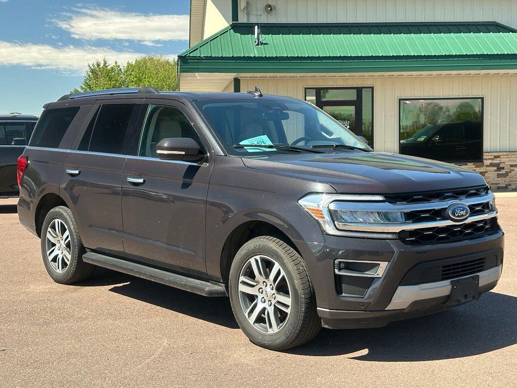 used 2024 Ford Expedition car, priced at $43,629