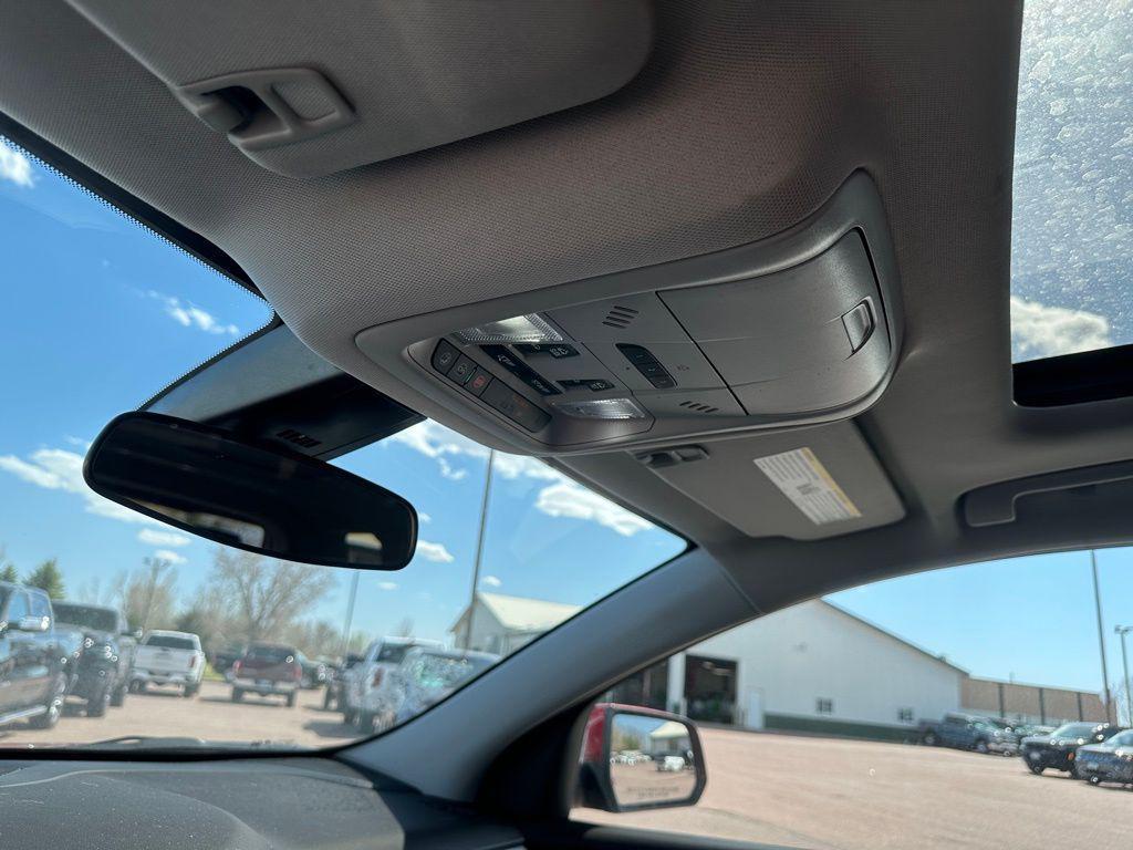 used 2023 GMC Acadia car, priced at $31,927