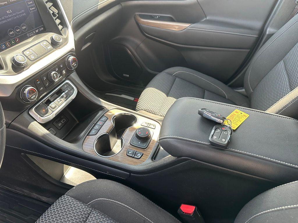 used 2023 GMC Acadia car, priced at $31,927