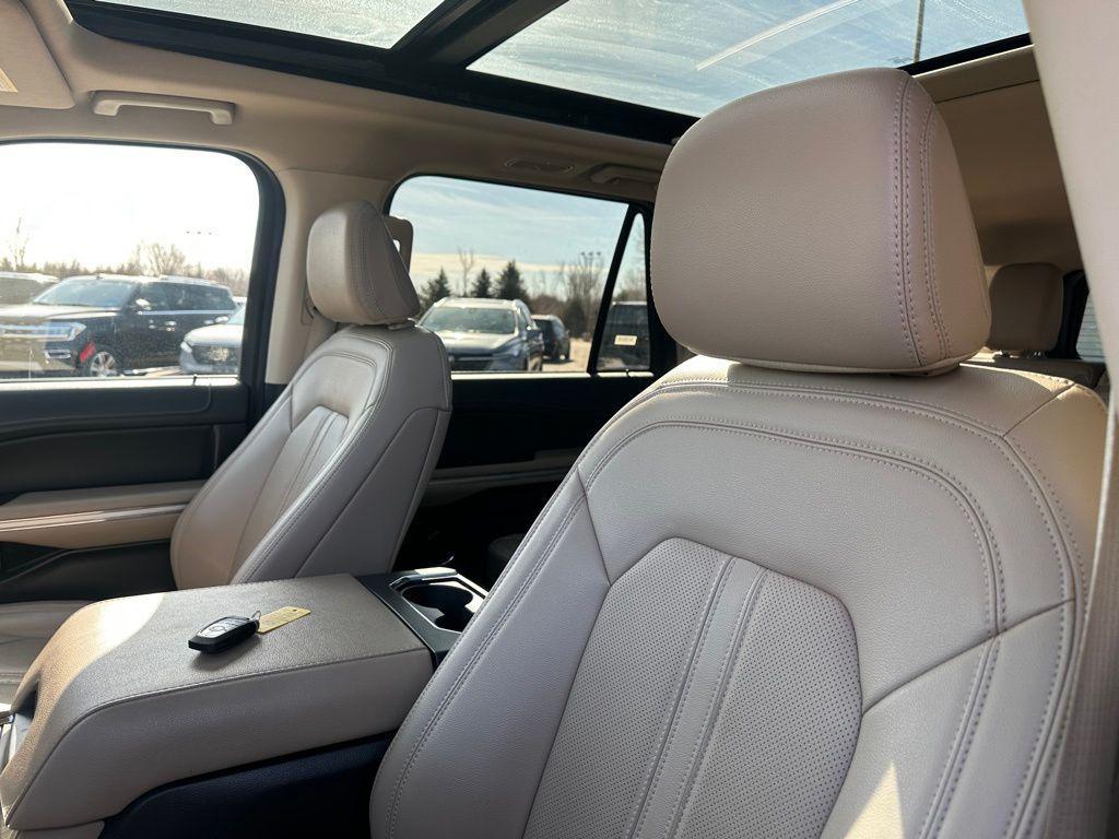 used 2024 Ford Expedition Max car, priced at $50,985