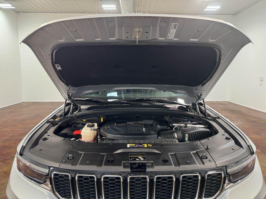 used 2024 Jeep Grand Cherokee L car, priced at $40,400