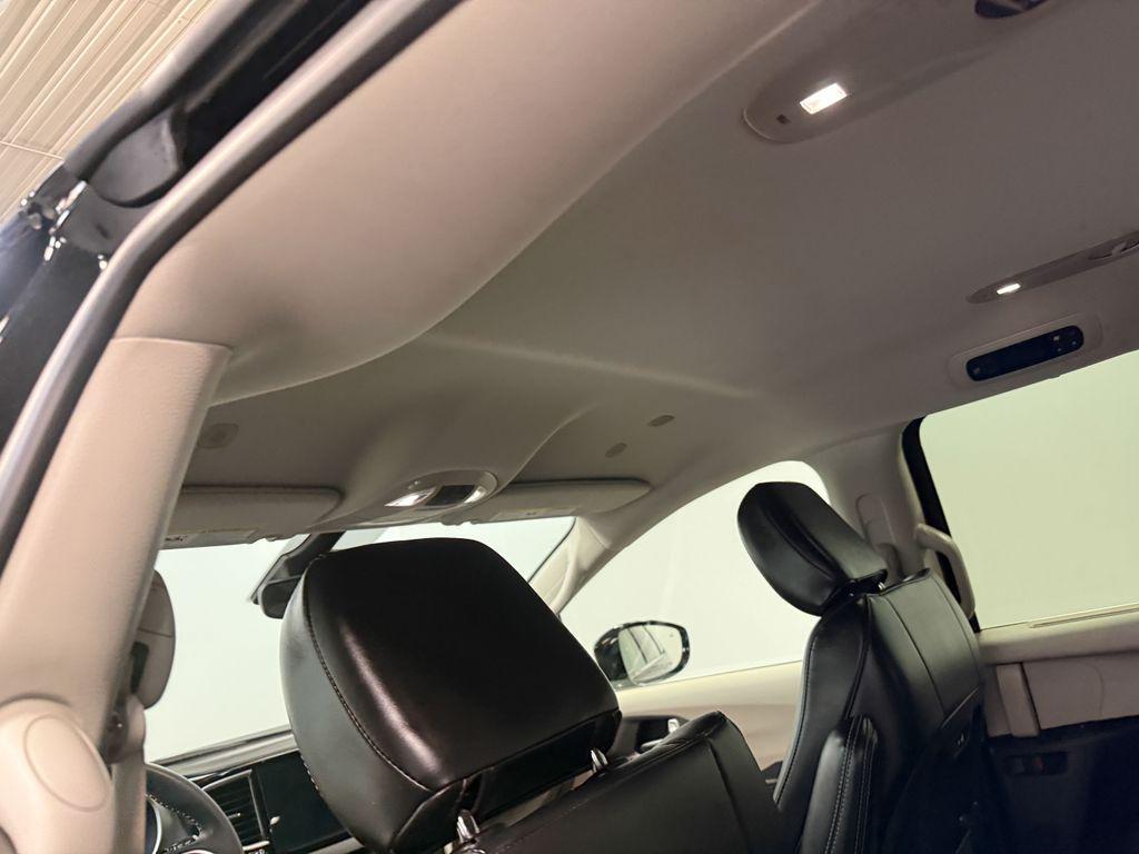 used 2024 Chrysler Pacifica car, priced at $29,927