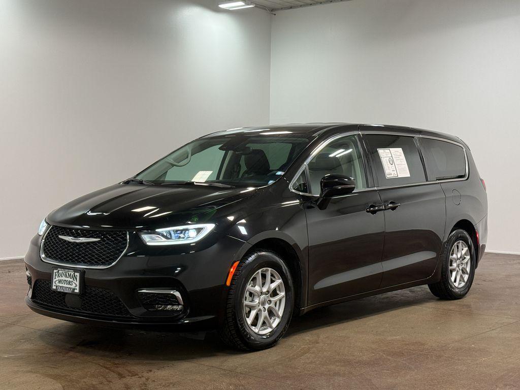 used 2024 Chrysler Pacifica car, priced at $29,927
