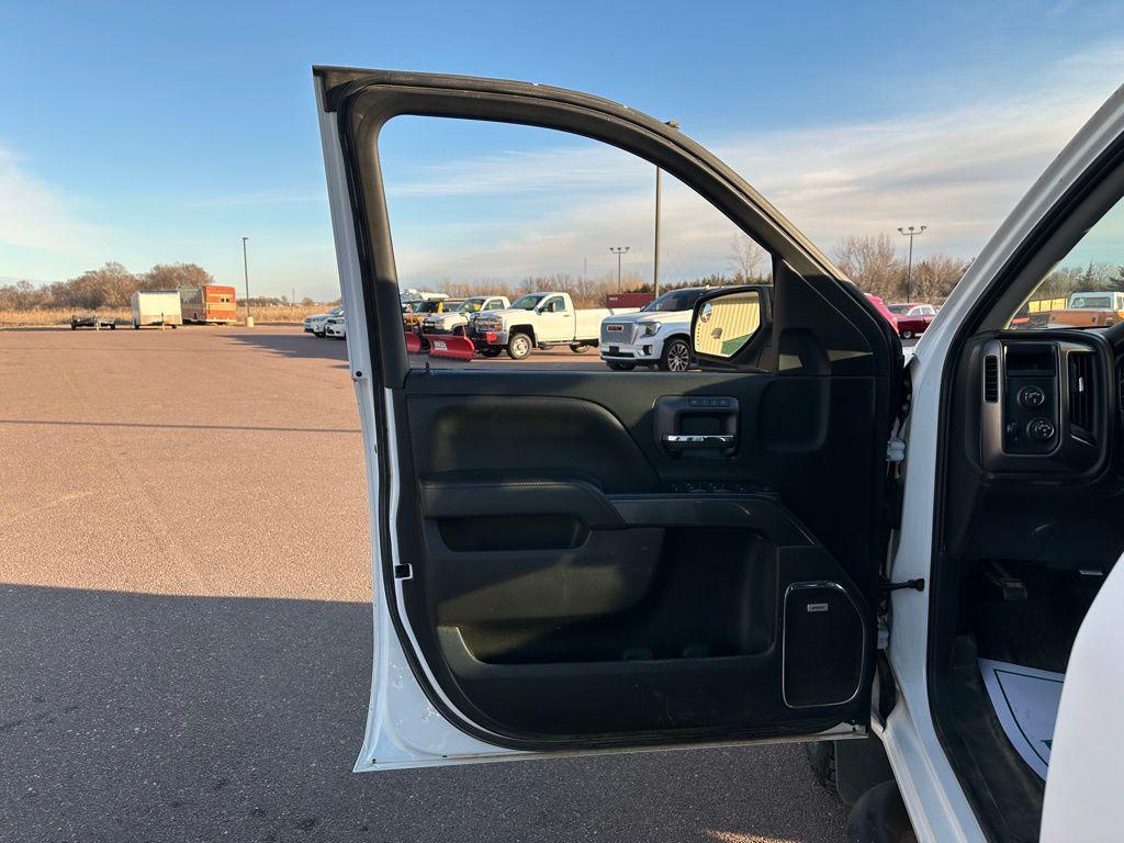 used 2018 GMC Sierra 1500 car, priced at $25,625