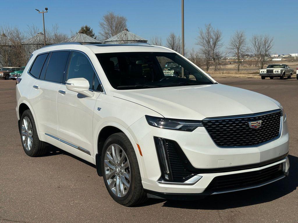 used 2023 Cadillac XT6 car, priced at $41,411