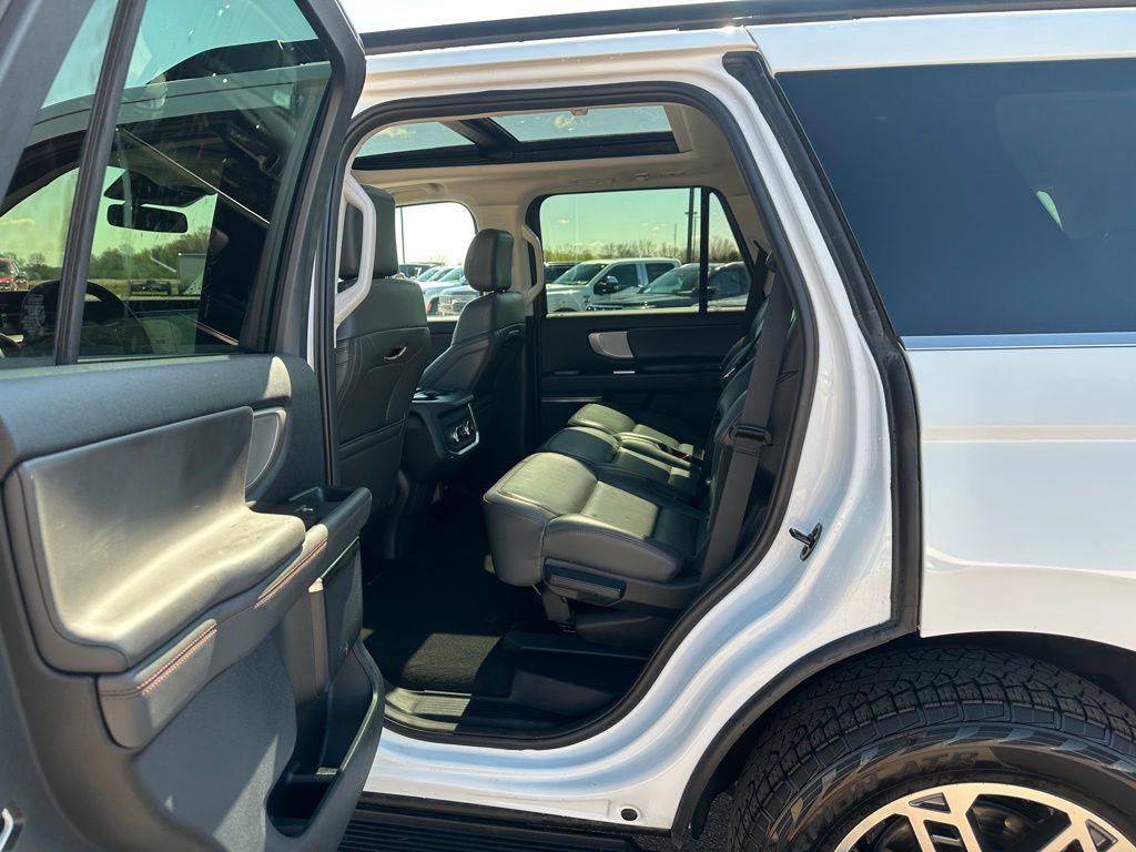 used 2025 Ford Expedition car, priced at $58,129