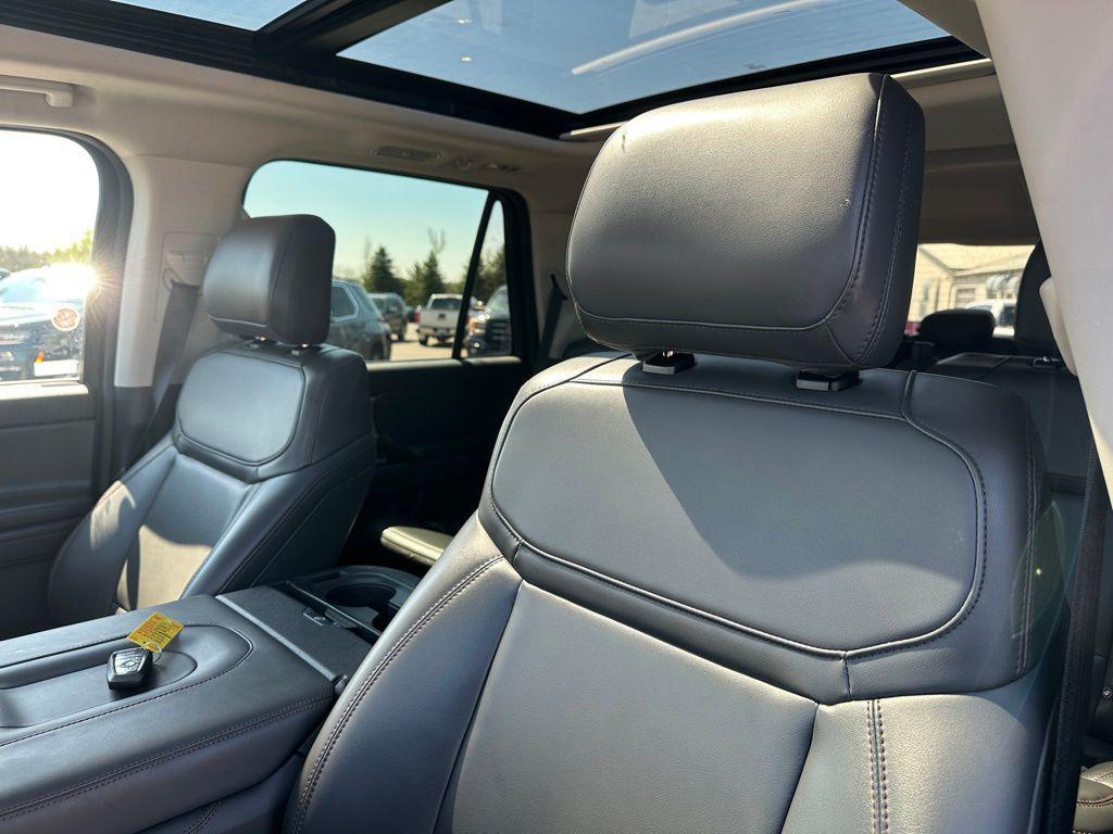used 2025 Ford Expedition car, priced at $58,129