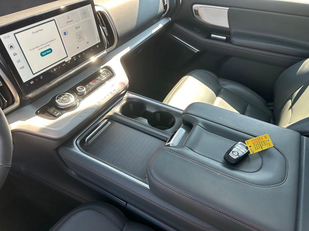 used 2025 Ford Expedition car, priced at $58,129