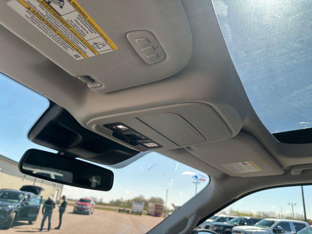 used 2025 Ford Expedition car, priced at $58,129