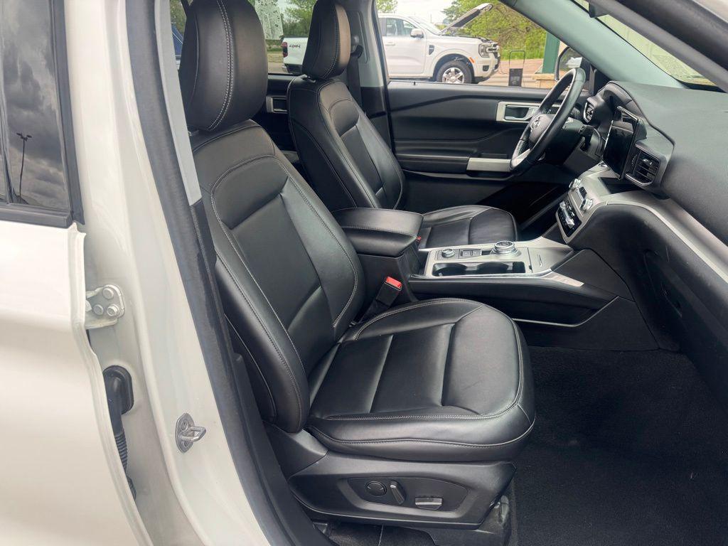 used 2023 Ford Explorer car, priced at $33,426