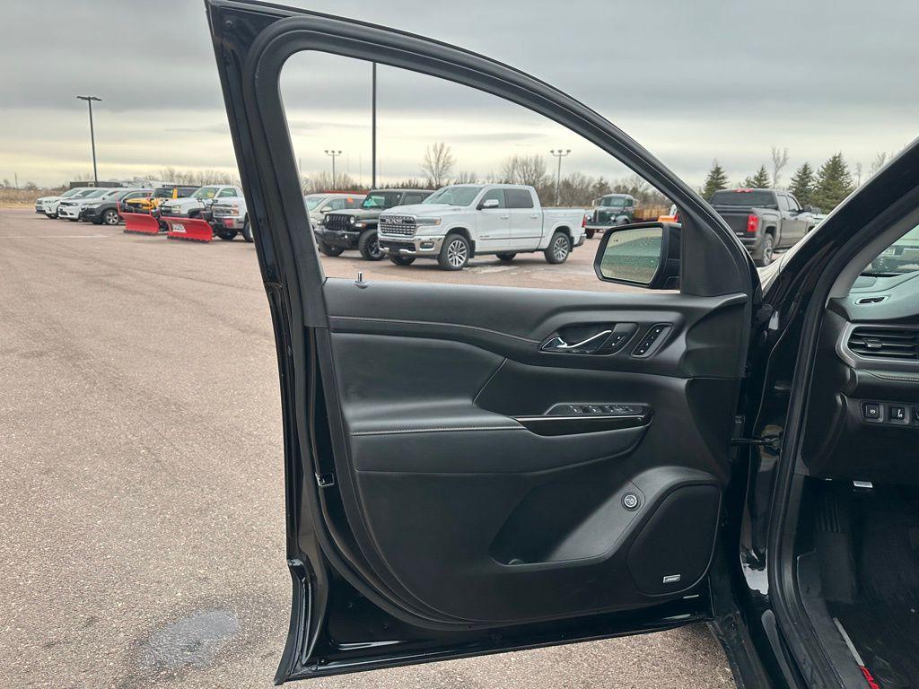 used 2023 GMC Acadia car, priced at $37,441