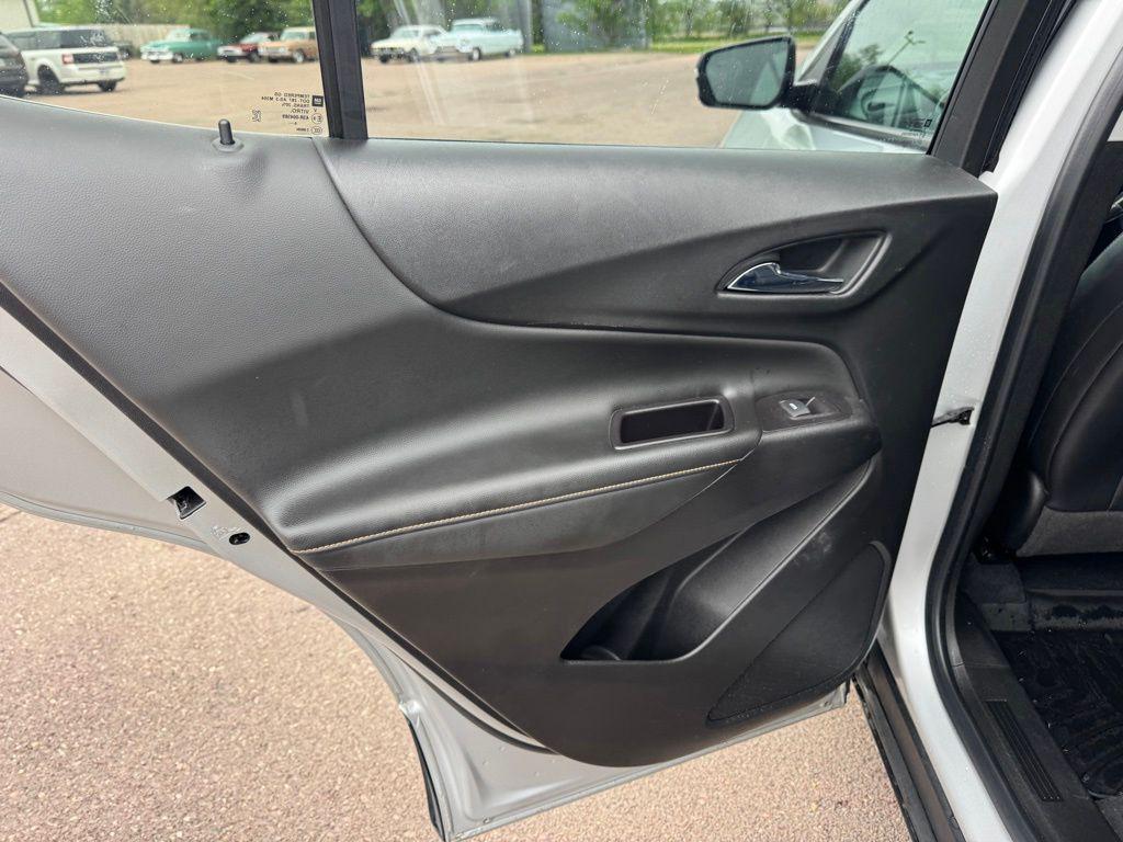 used 2021 Chevrolet Equinox car, priced at $21,168