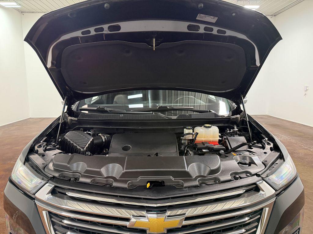 used 2023 Chevrolet Traverse car, priced at $31,847