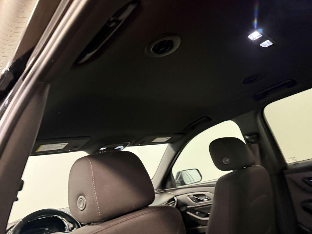 used 2023 Chevrolet Traverse car, priced at $31,847