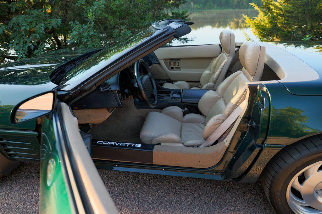 used 1993 Chevrolet Corvette car, priced at $12,500