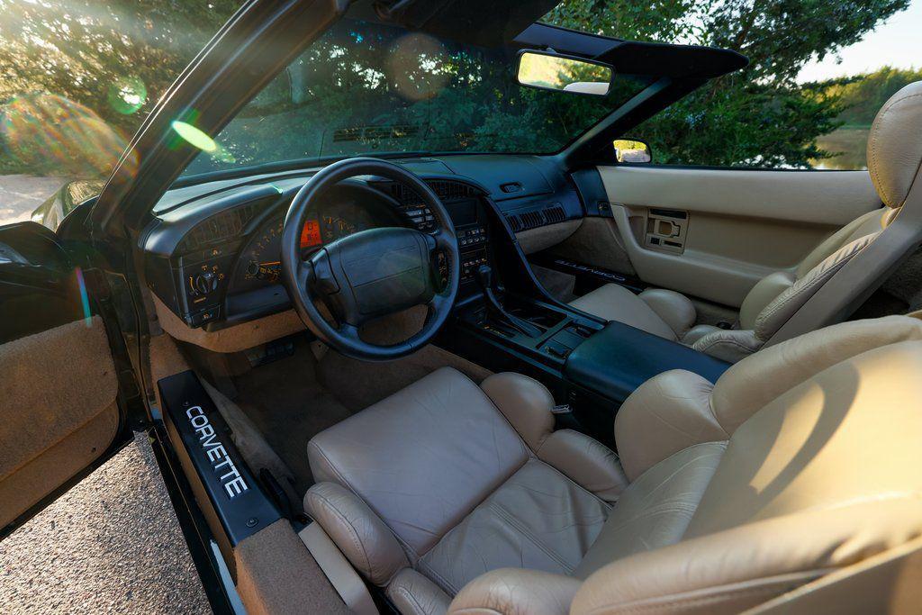 used 1993 Chevrolet Corvette car, priced at $12,500