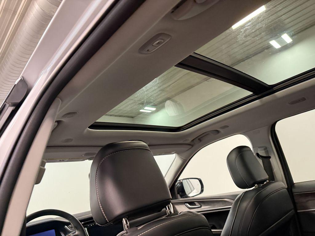 used 2023 Jeep Grand Cherokee car, priced at $27,645