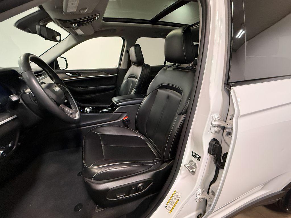 used 2023 Jeep Grand Cherokee car, priced at $27,645