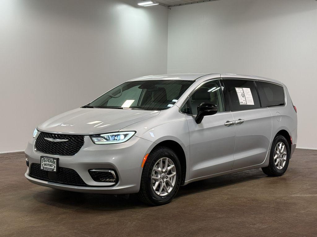 used 2024 Chrysler Pacifica car, priced at $29,853