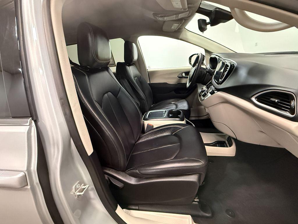 used 2024 Chrysler Pacifica car, priced at $29,853