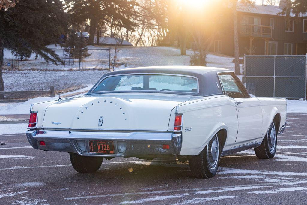 used 1971 Lincoln Continental car, priced at $22,853