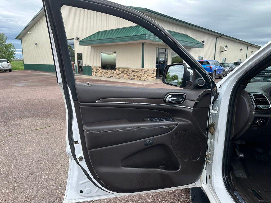 used 2019 Jeep Grand Cherokee car, priced at $24,158