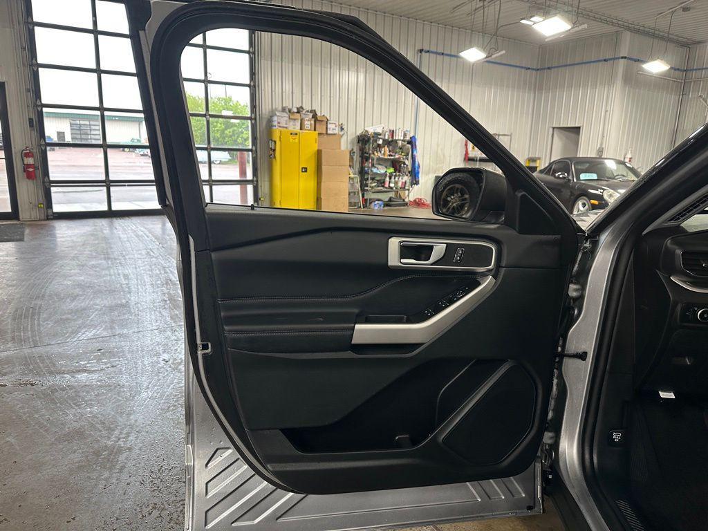 used 2023 Ford Explorer car, priced at $30,864