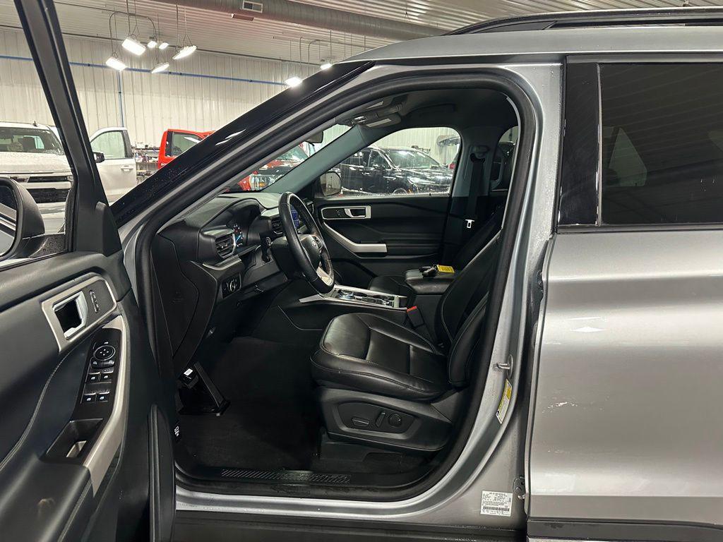 used 2023 Ford Explorer car, priced at $30,864