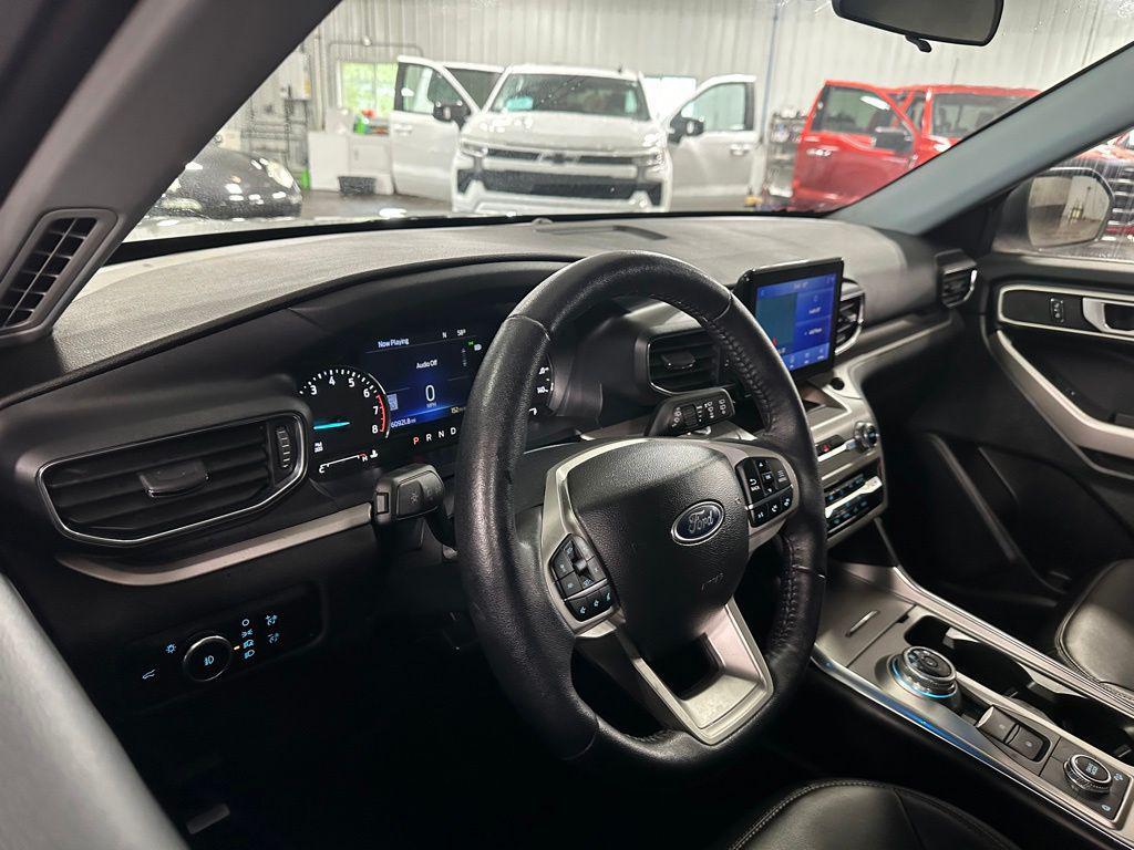 used 2023 Ford Explorer car, priced at $30,864
