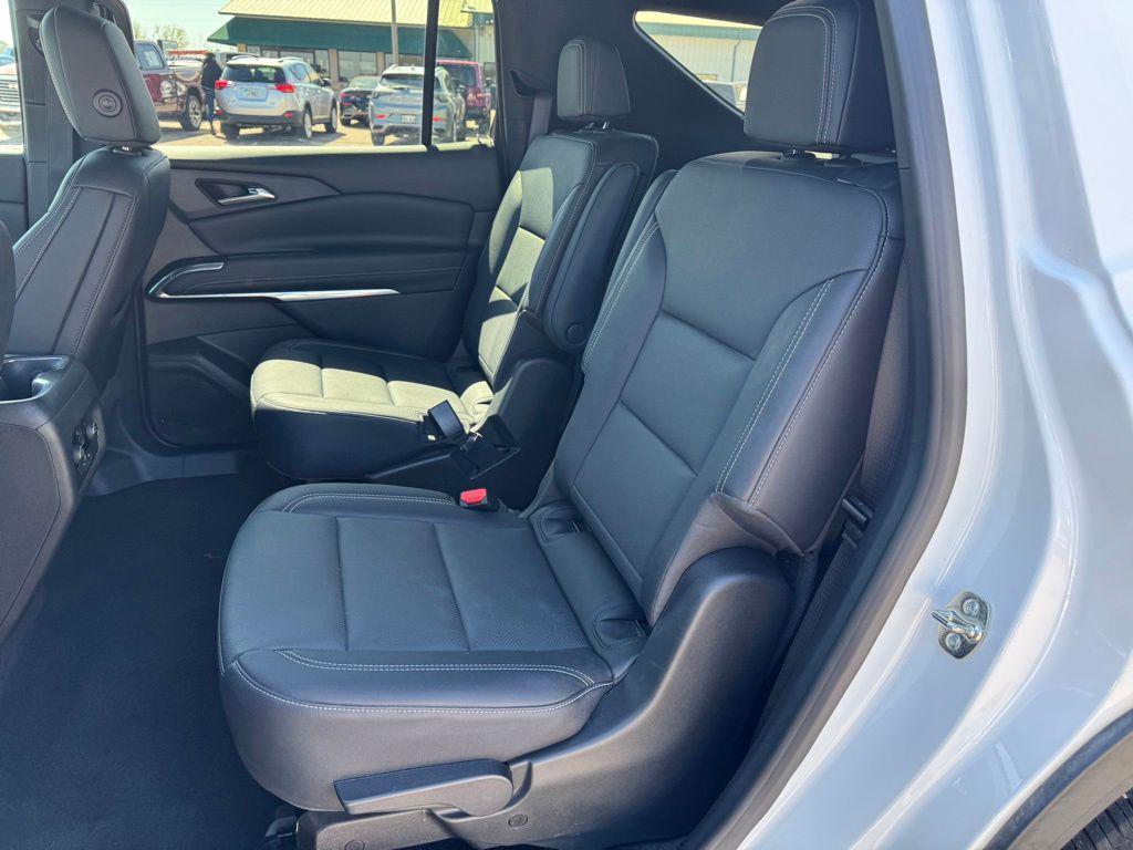 used 2026 Chevrolet Traverse car, priced at $43,664