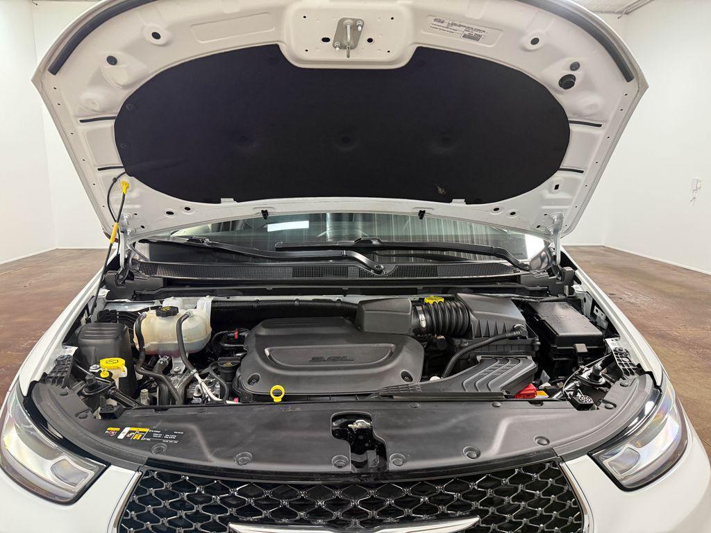 used 2024 Chrysler Pacifica car, priced at $29,450