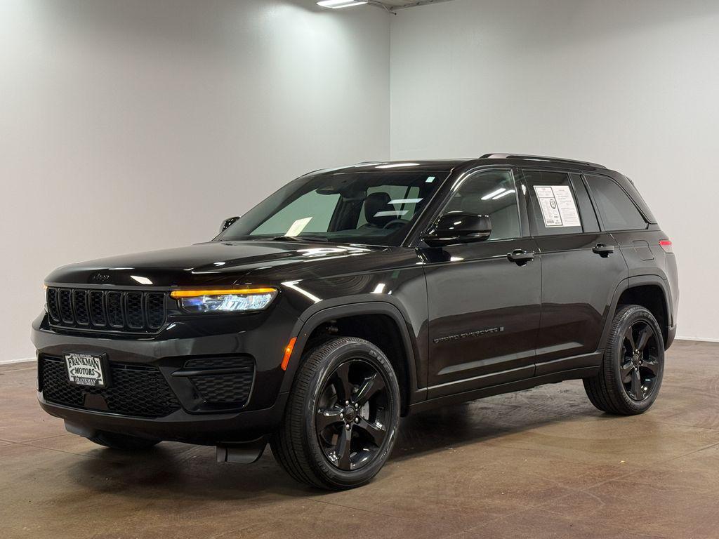 used 2024 Jeep Grand Cherokee car, priced at $32,555