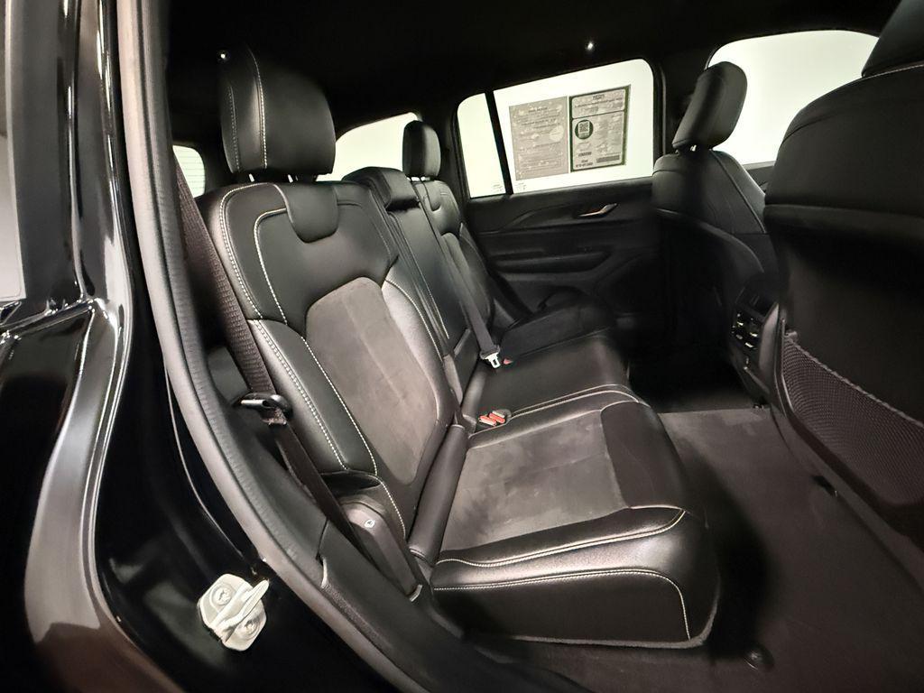 used 2024 Jeep Grand Cherokee car, priced at $32,555