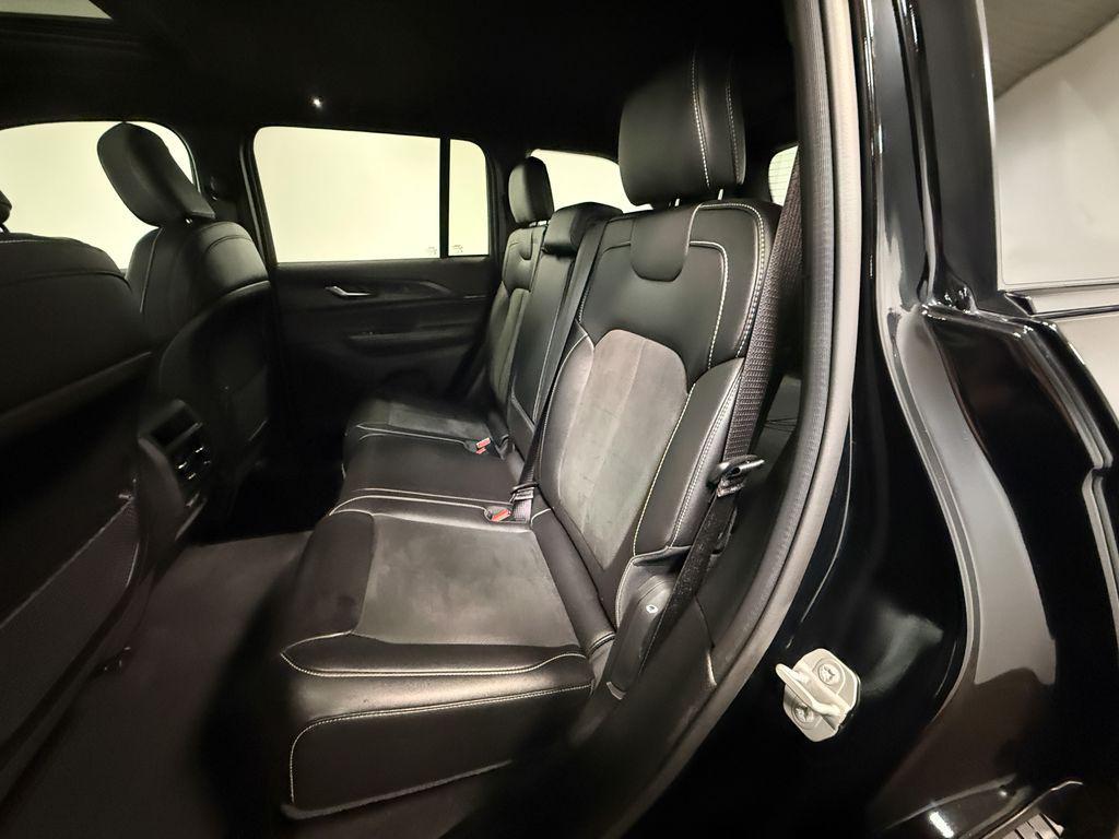 used 2024 Jeep Grand Cherokee car, priced at $32,555