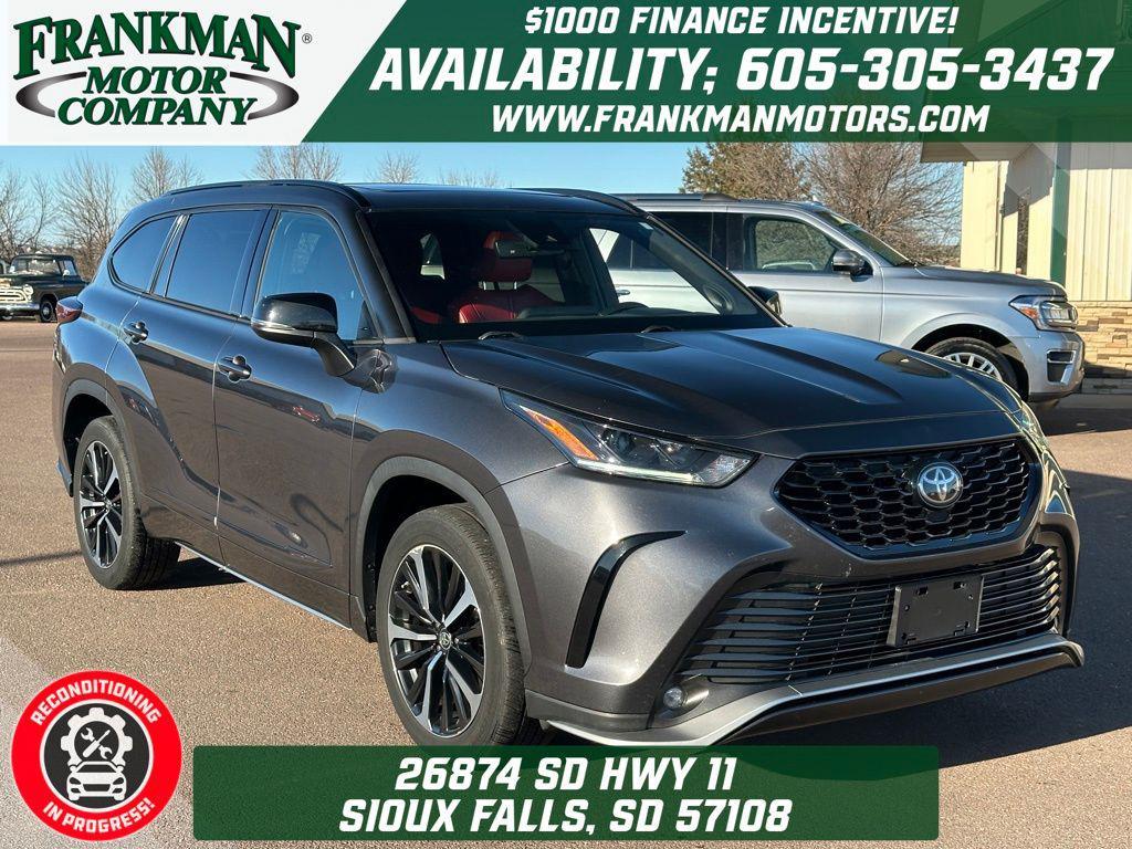 used 2021 Toyota Highlander car, priced at $28,479