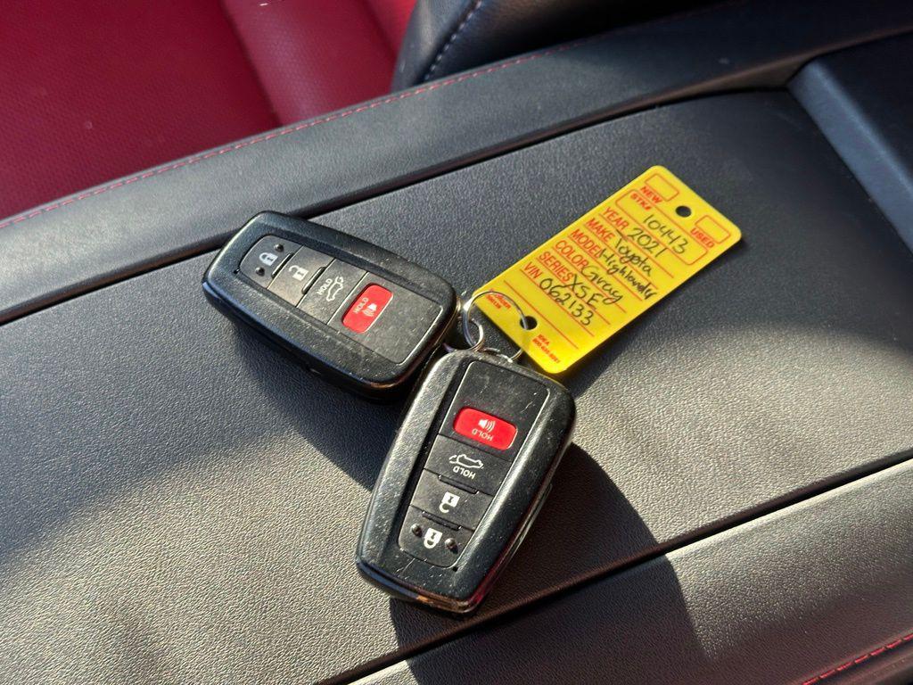 used 2021 Toyota Highlander car, priced at $28,479