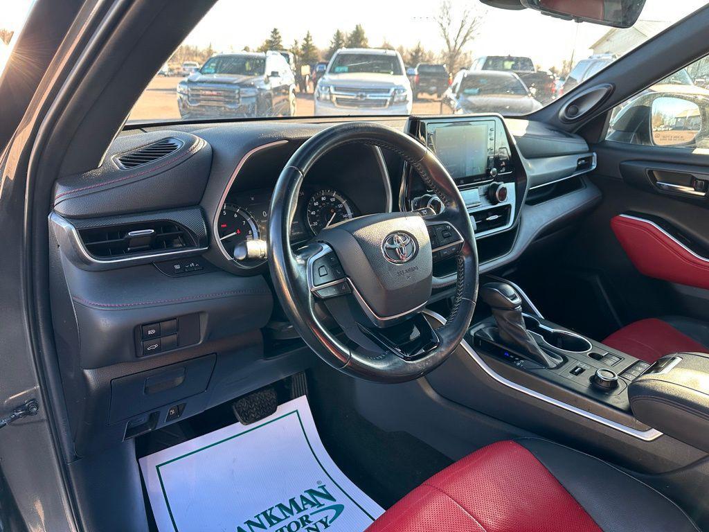 used 2021 Toyota Highlander car, priced at $28,479